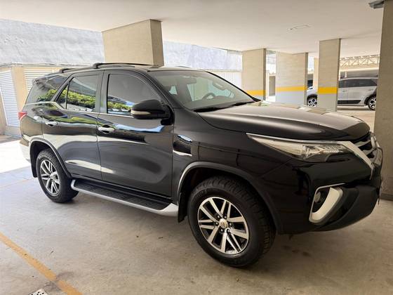 TOYOTA HILUX SW4 2.8 SRX 4X4 16V TURBO INTERCOOLER DIESEL 4P AUTOMÁTICO